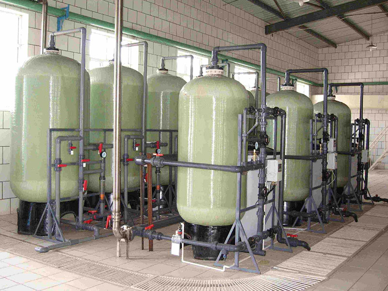 全自動(dòng)軟化水設(shè)備是這樣來(lái)防垢除垢的！