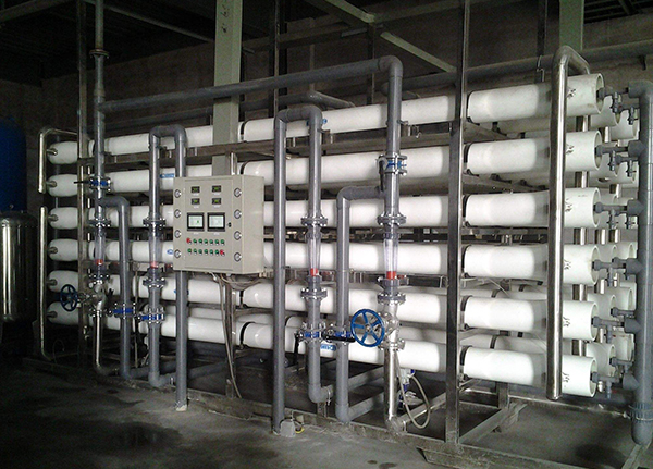 反滲透水處理設(shè)備的應(yīng)用范圍與設(shè)計優(yōu)點